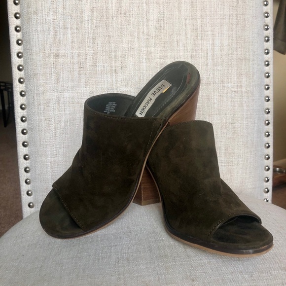 Steve Madden Olive Green Stacked Open Toe Mule - Picture 4 of 8